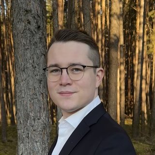 Lukas Schuster, Geschäftsführer